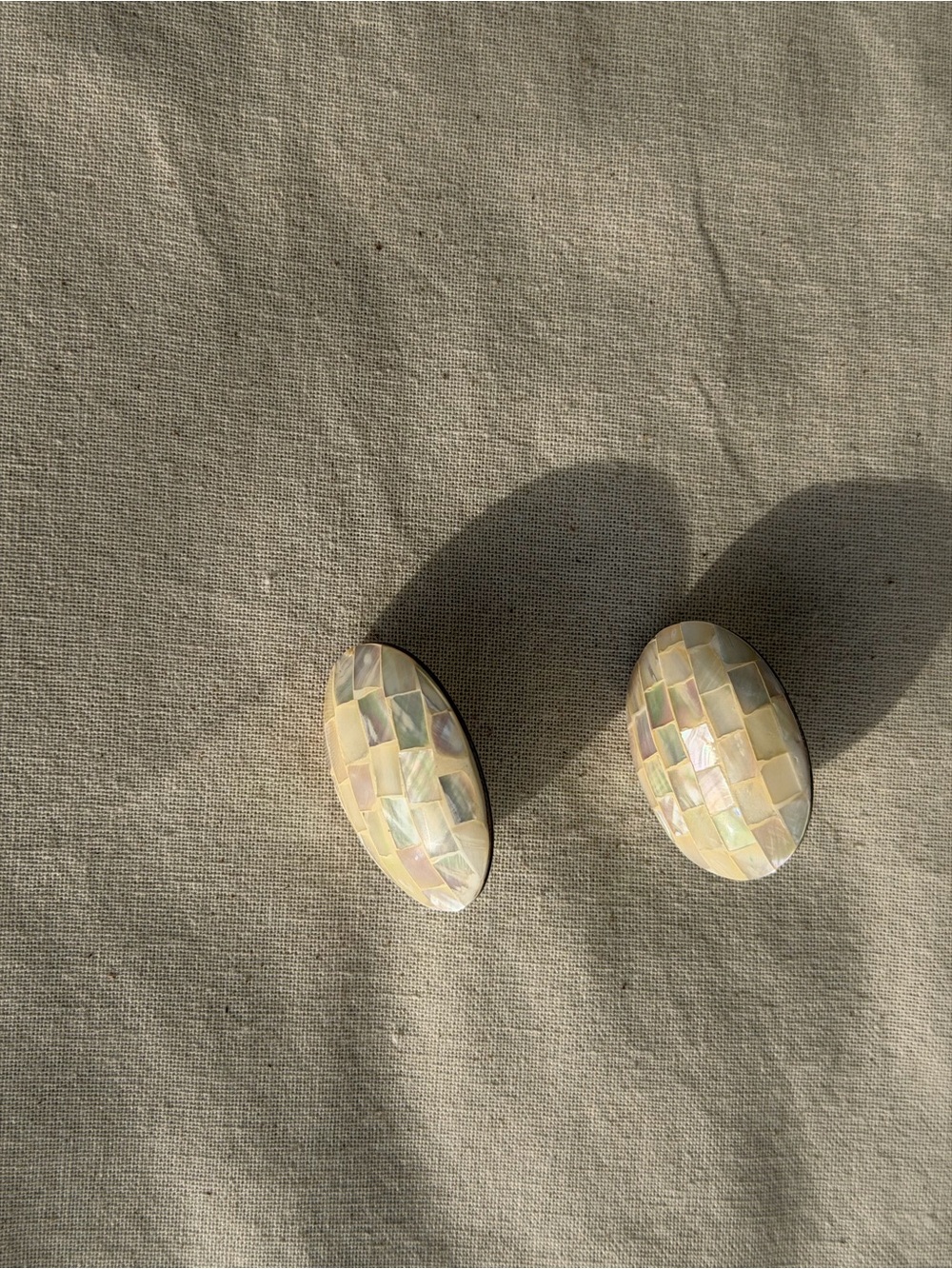 Mother of Pearl Mosaic Oval Stud Earrings - Cream - Picture 3 of 6